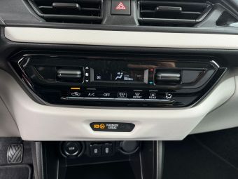 Foto Nummer 10: SUZUKI Swift