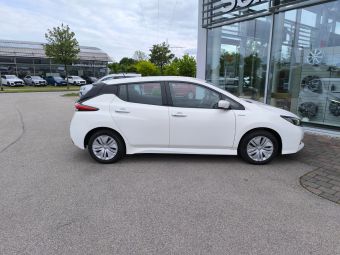 Foto Nummer 4: NISSAN Leaf