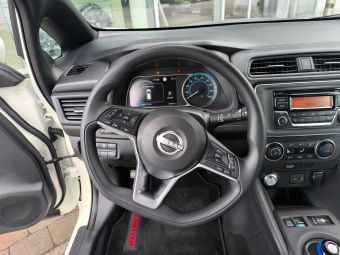 Foto Nummer 9: NISSAN Leaf